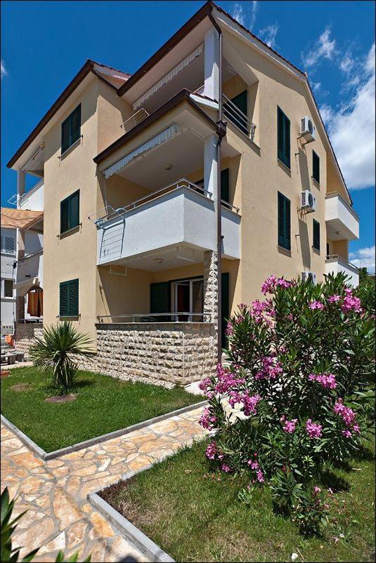 Villa Veronika Brodarica  Esterno foto