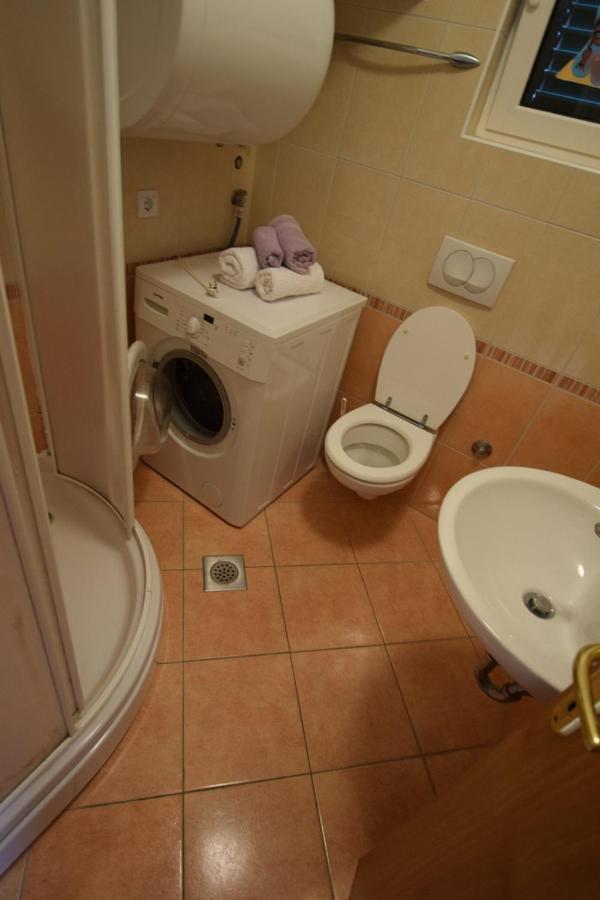 Villa Veronika Brodarica  Esterno foto